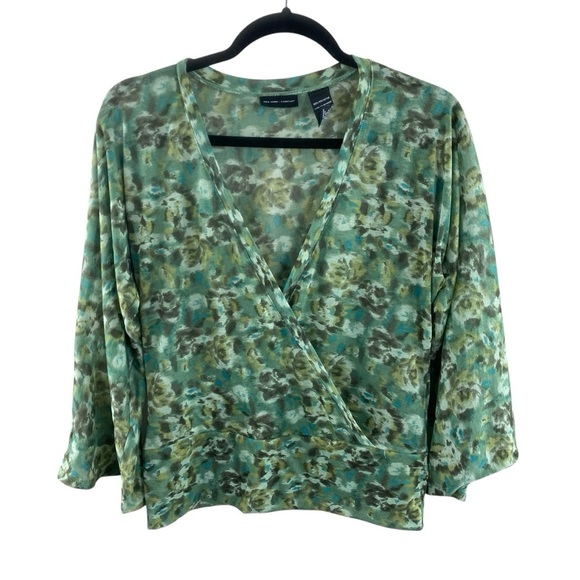 New York & Company Modeled Green Mesh Wrap Blouse with 3/4 Sleeves Sz S - Picture 1 of 10